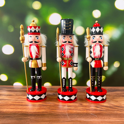 The Solitaire Guards 3 Nutcrackers 60cm
